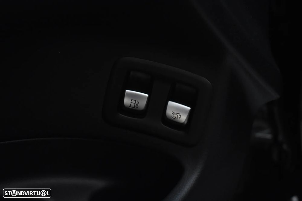 Mercedes-Benz GLC 300 e Coupe 4Matic 9G-TRONIC AMG Line - 27