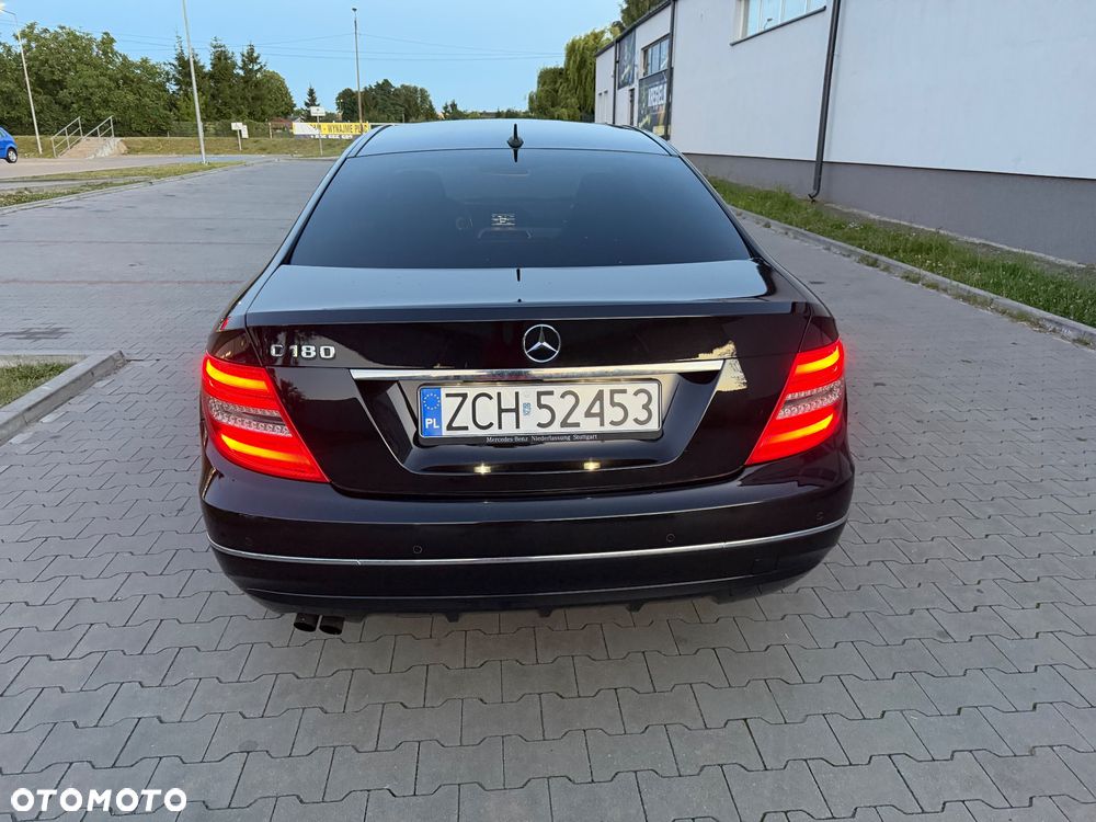 Mercedes-Benz Klasa C 180 7G-TRONIC Edition - 14