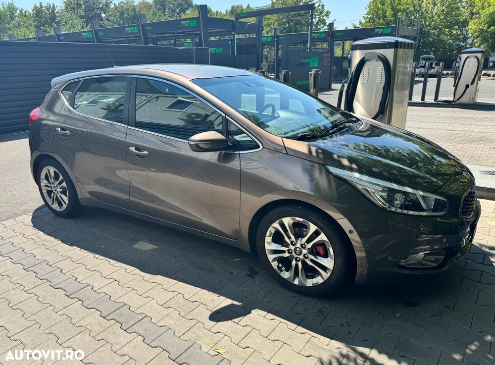 Kia Ceed 1.6 GDI DCT Platinum Edition - 1