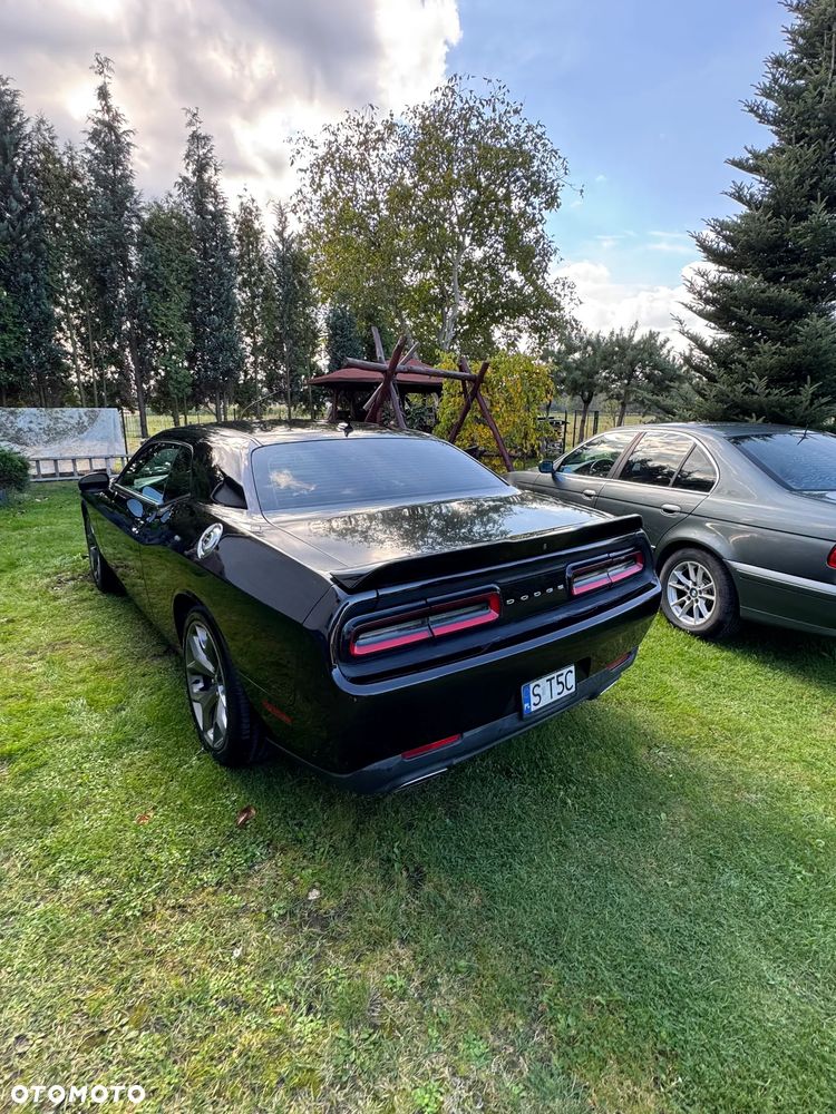 Dodge Challenger - 14