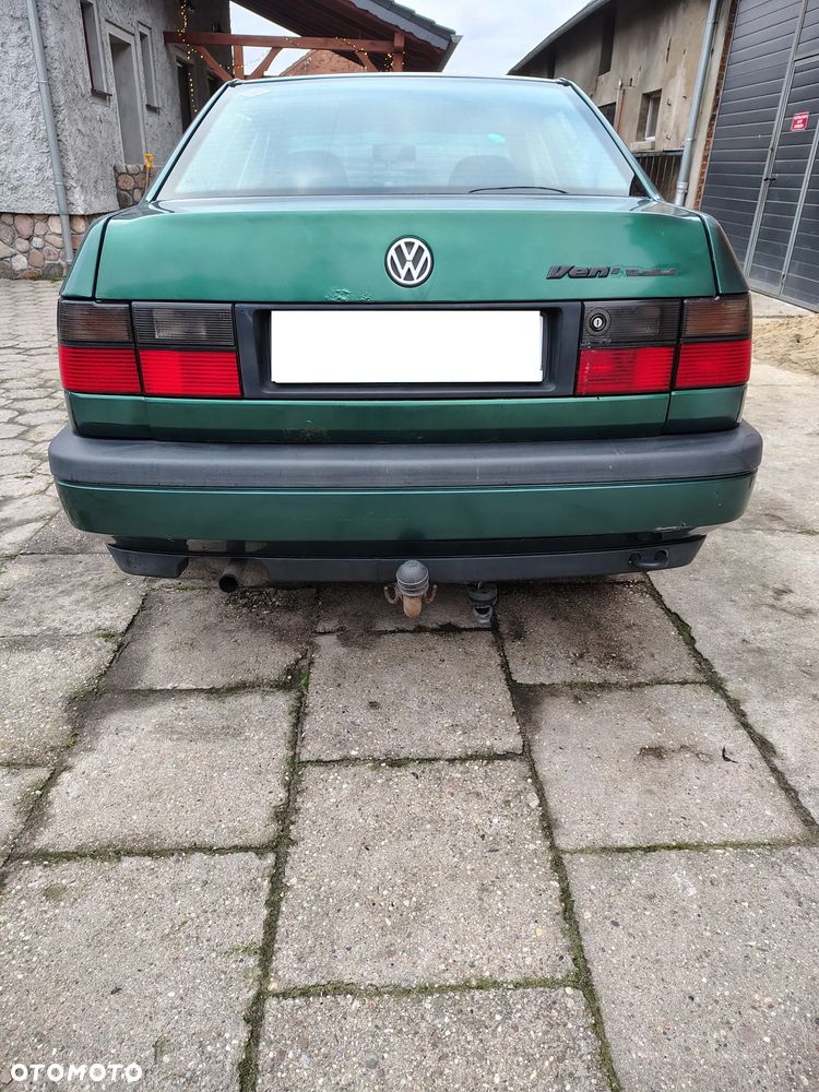 Volkswagen Vento - 2