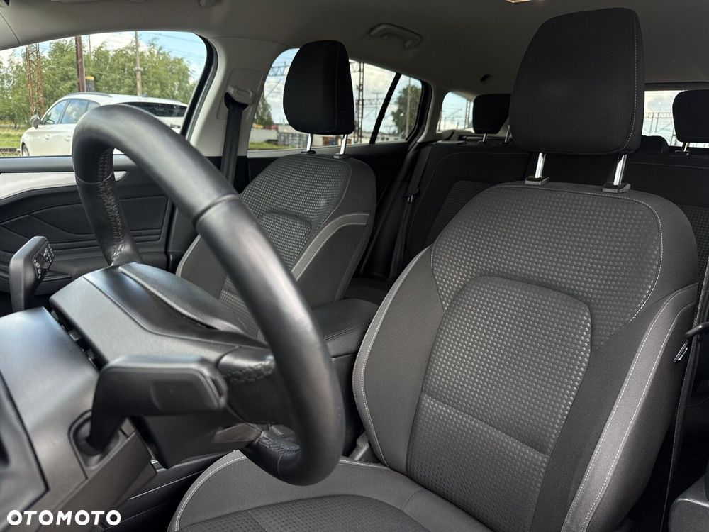 Ford Focus - 12