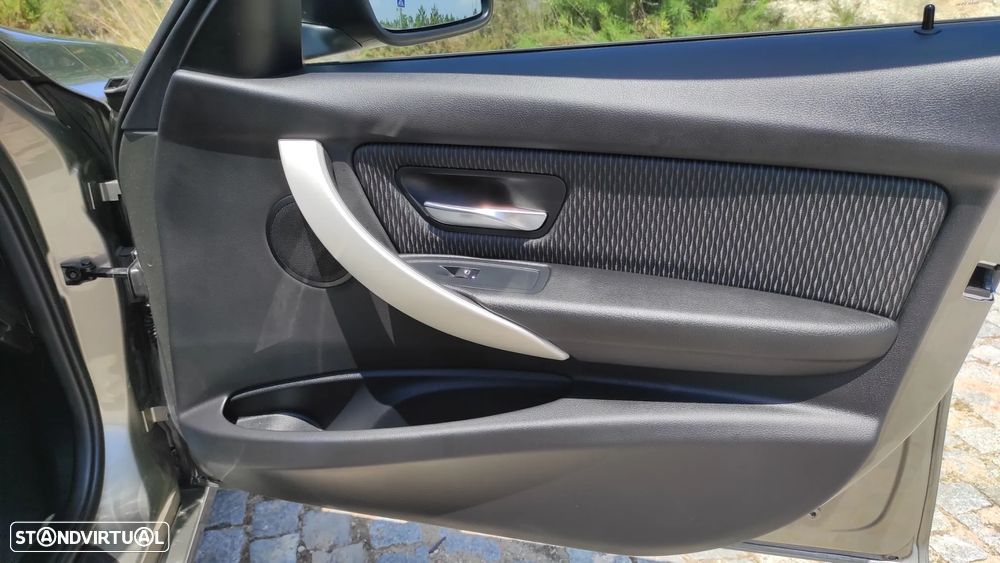 BMW 318 d Blue Performance - 17