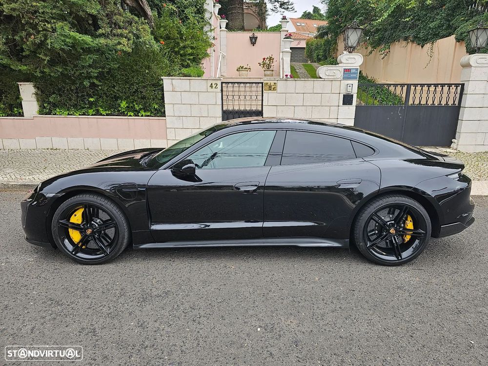 Porsche Taycan Turbo S - 2