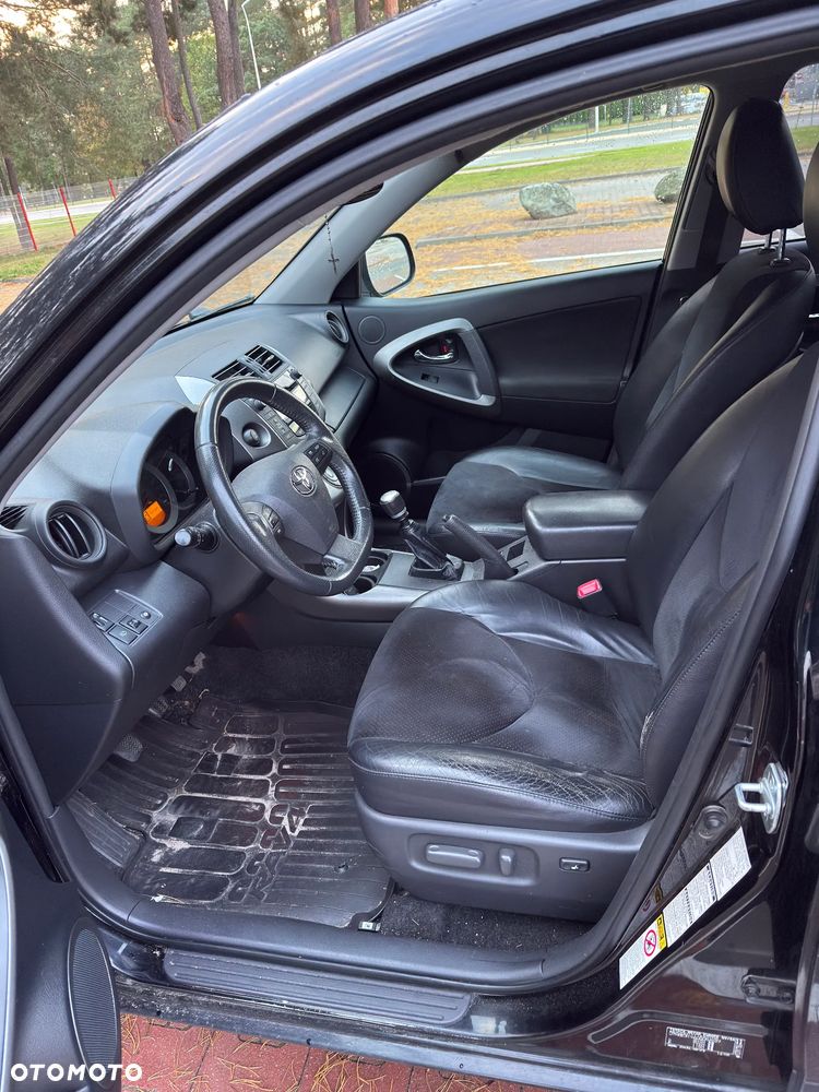 Toyota RAV4 2.0 VVT-i Premium - 9