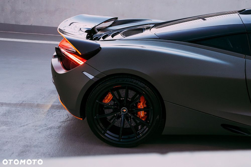 McLaren 720S Coupe - 15