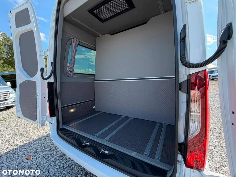 Mercedes-Benz Sprinter 317 - 7