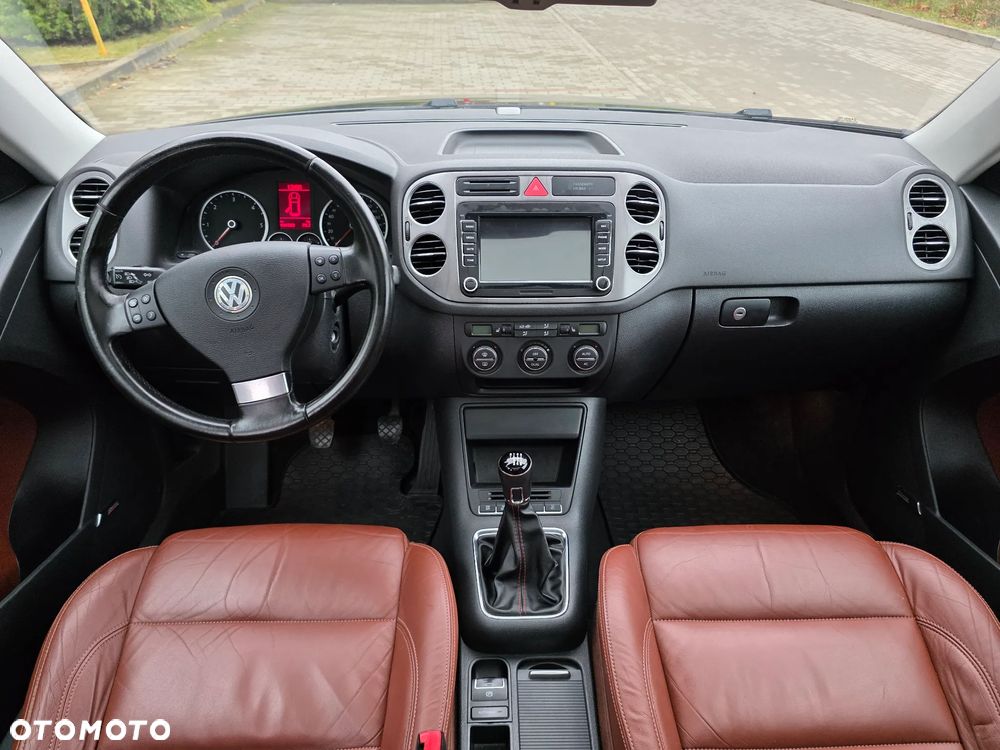 Volkswagen Tiguan 2.0 TDI DPF 4Motion Track & Field - 35