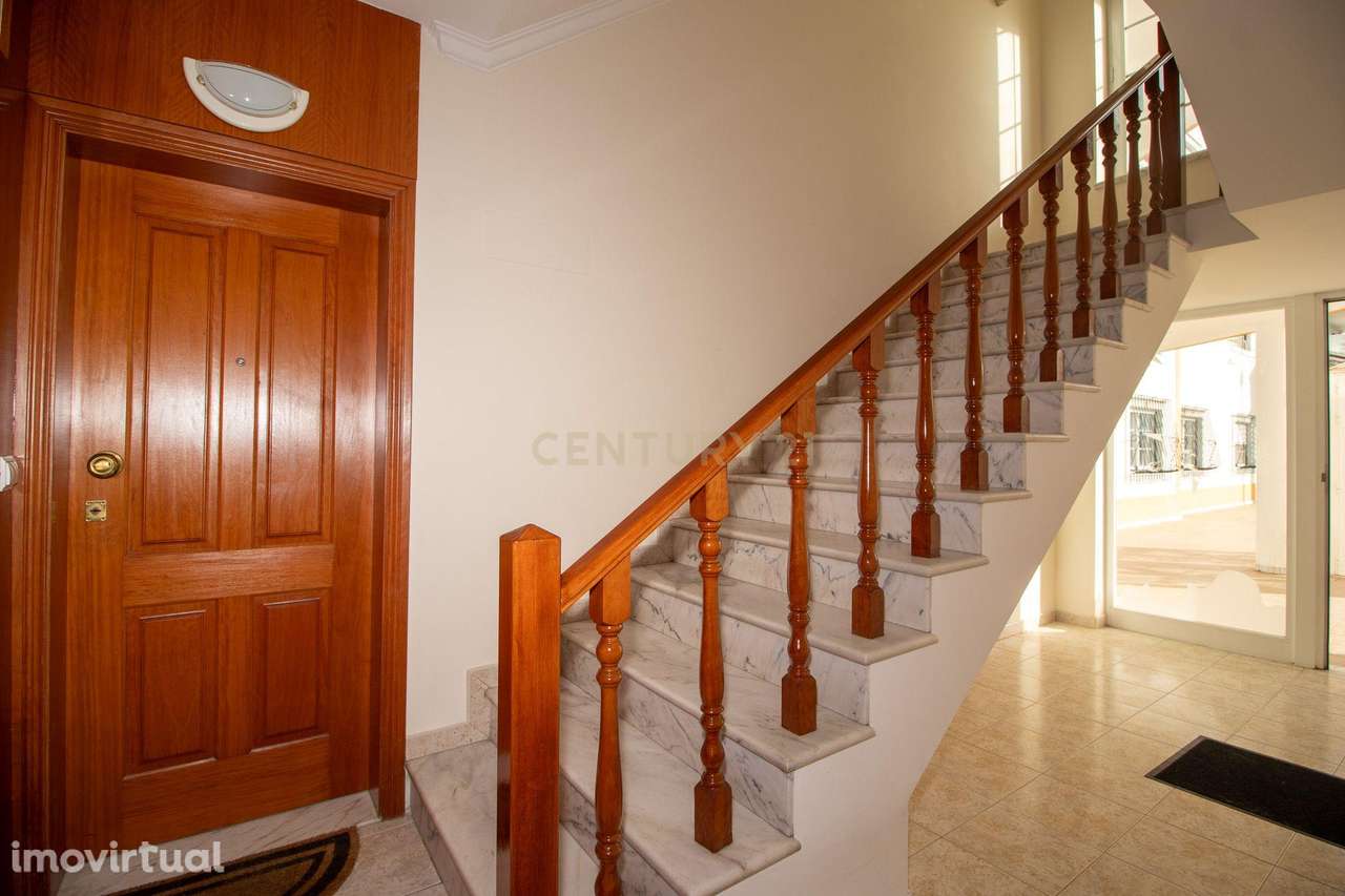 Apartamento T2 com Boa Área e Excelente Localização em Mafra - Grande imagem: 3/33