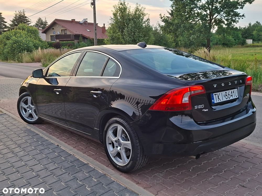 Volvo S60 D3 Momentum - 11