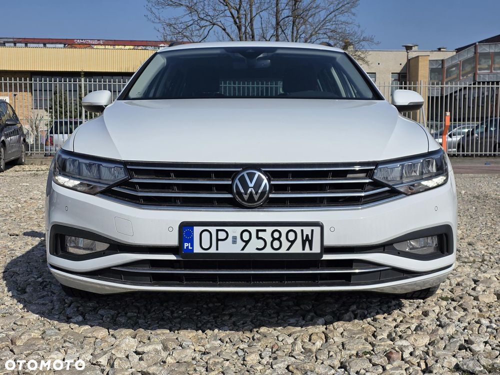 Volkswagen Passat Variant 2.0 TDI SCR DSG Business - 4