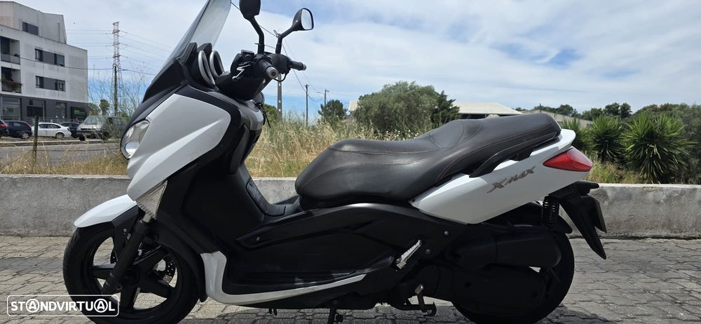 Yamaha X-Max - 1