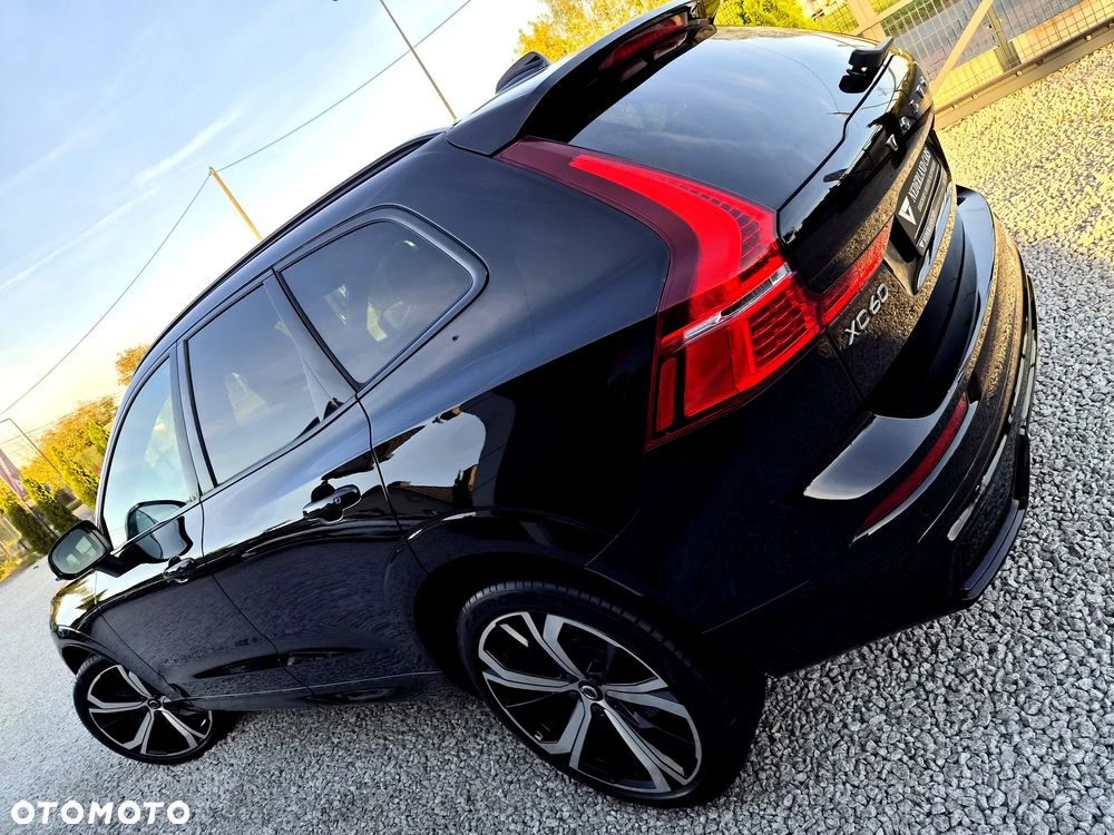 Volvo XC 60 B4 D Plus Dark - 37