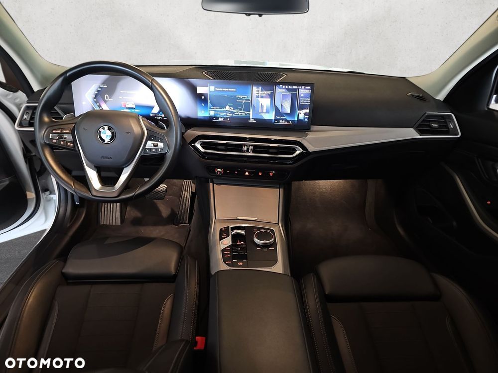 BMW Seria 3 318i Sport Line - 23