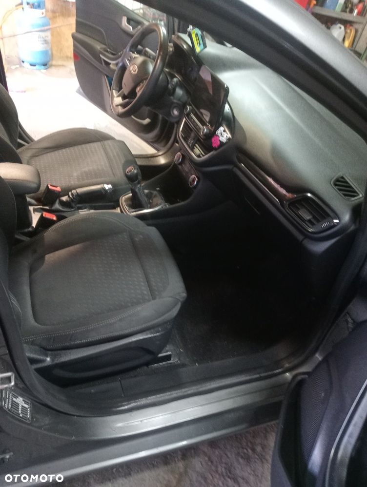Ford Fiesta - 8
