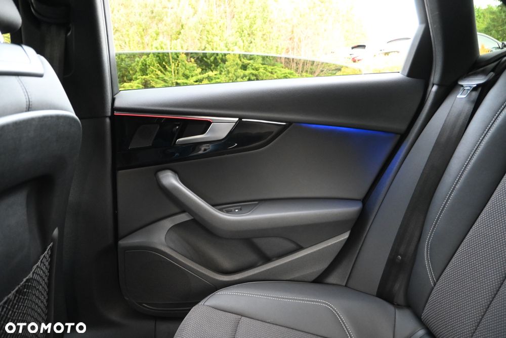 Audi A4 Limousine 35 TFSI S tronic S line - 31