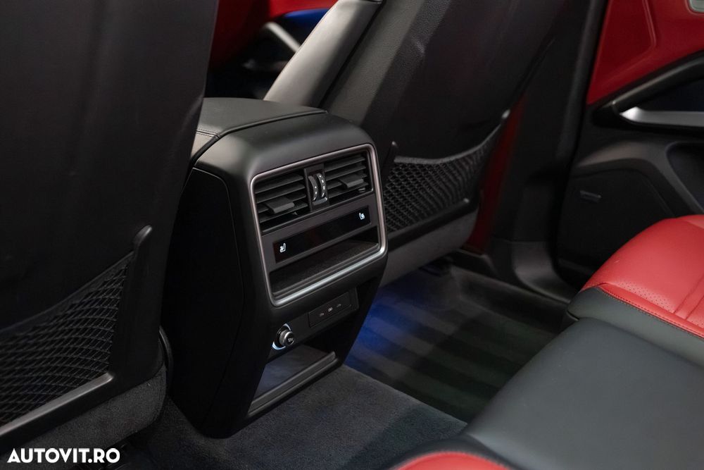 Porsche Cayenne - 30