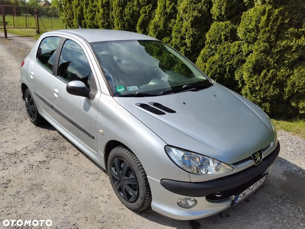Peugeot 206 - 1