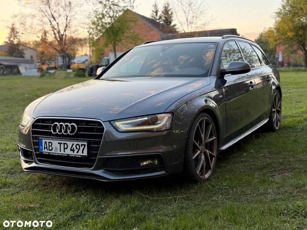 Audi A4 Avant 2.0 TDI DPF clean diesel quattro S tronic S line Sportpaket - 1