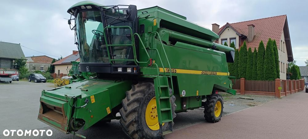 John Deere 2256 - 3