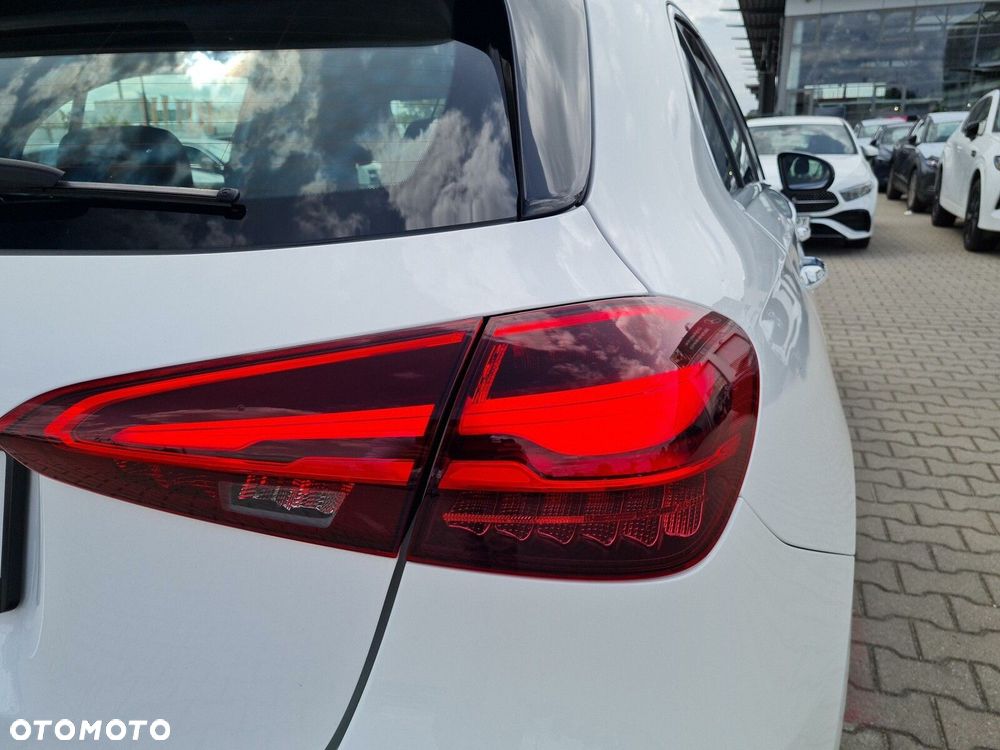 Mercedes-Benz Klasa A 200 Progressive 7G-DCT - 16
