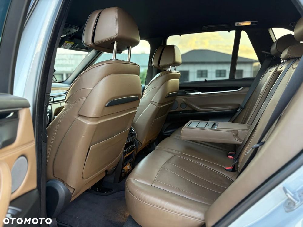BMW X5 M M50d - 17
