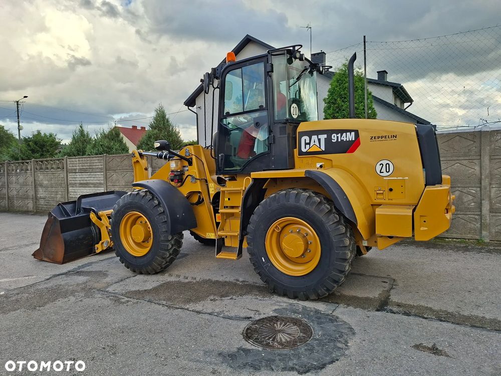 Caterpillar CAT 914 M - 11