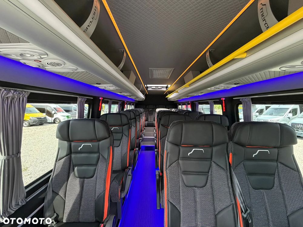Mercedes-Benz Sprinter 519 - 21