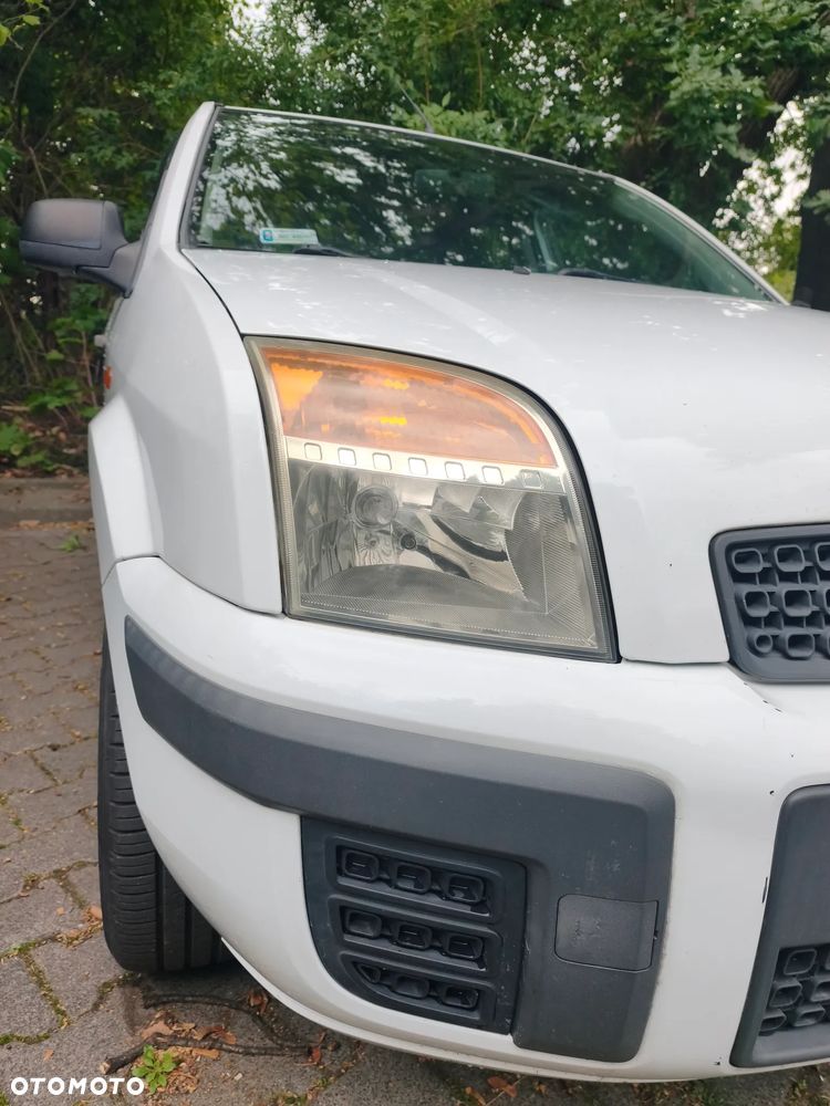 Ford Fusion 1.4 Ambiente - 9