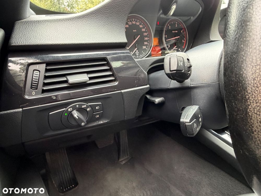 BMW Seria 3 330d - 28