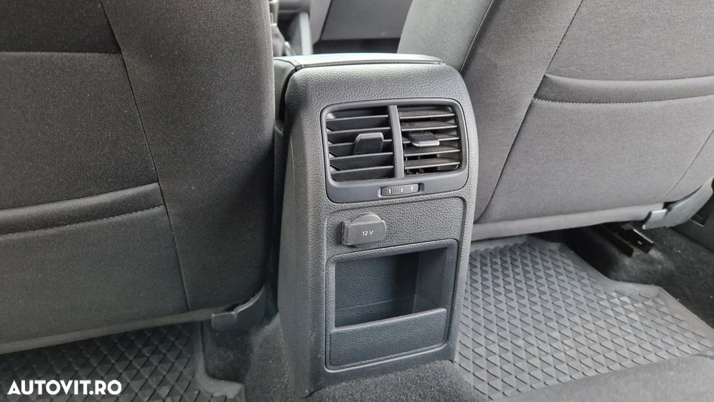 Volkswagen Jetta - 8