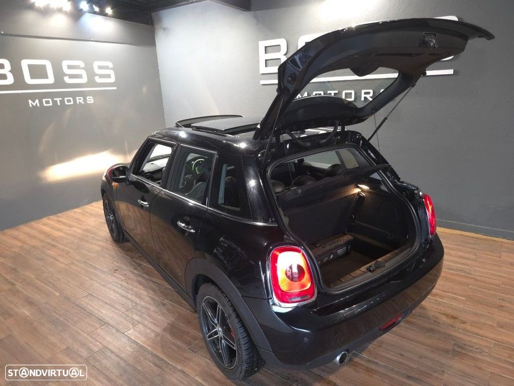MINI 5 Portas Cooper D - 18