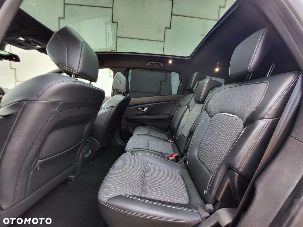 Renault Grand Scenic - 21