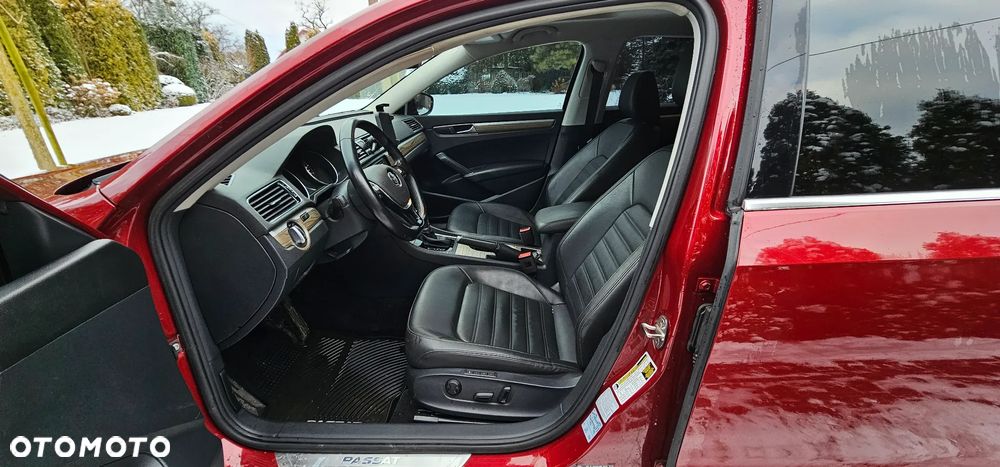 Volkswagen Passat - 13