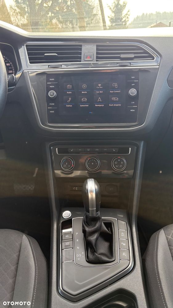 Volkswagen Tiguan - 32