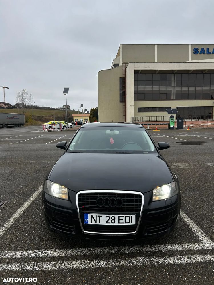 Audi A3 Sportback 2.0 TDI DSG Ambiente Aut - 4