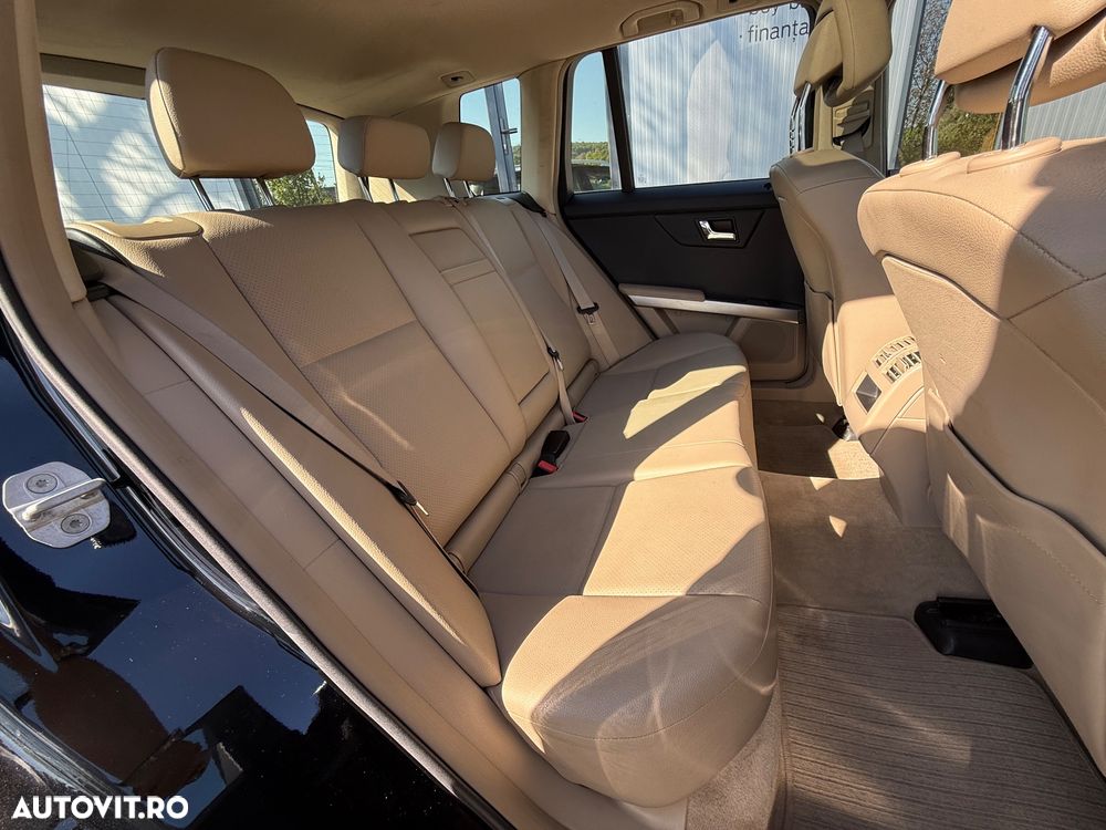 Mercedes-Benz GLK 220 CDI (BlueEFFICIENCY) - 20