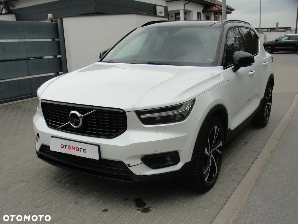 Volvo XC 40 D4 AWD Geartronic R-Design - 1
