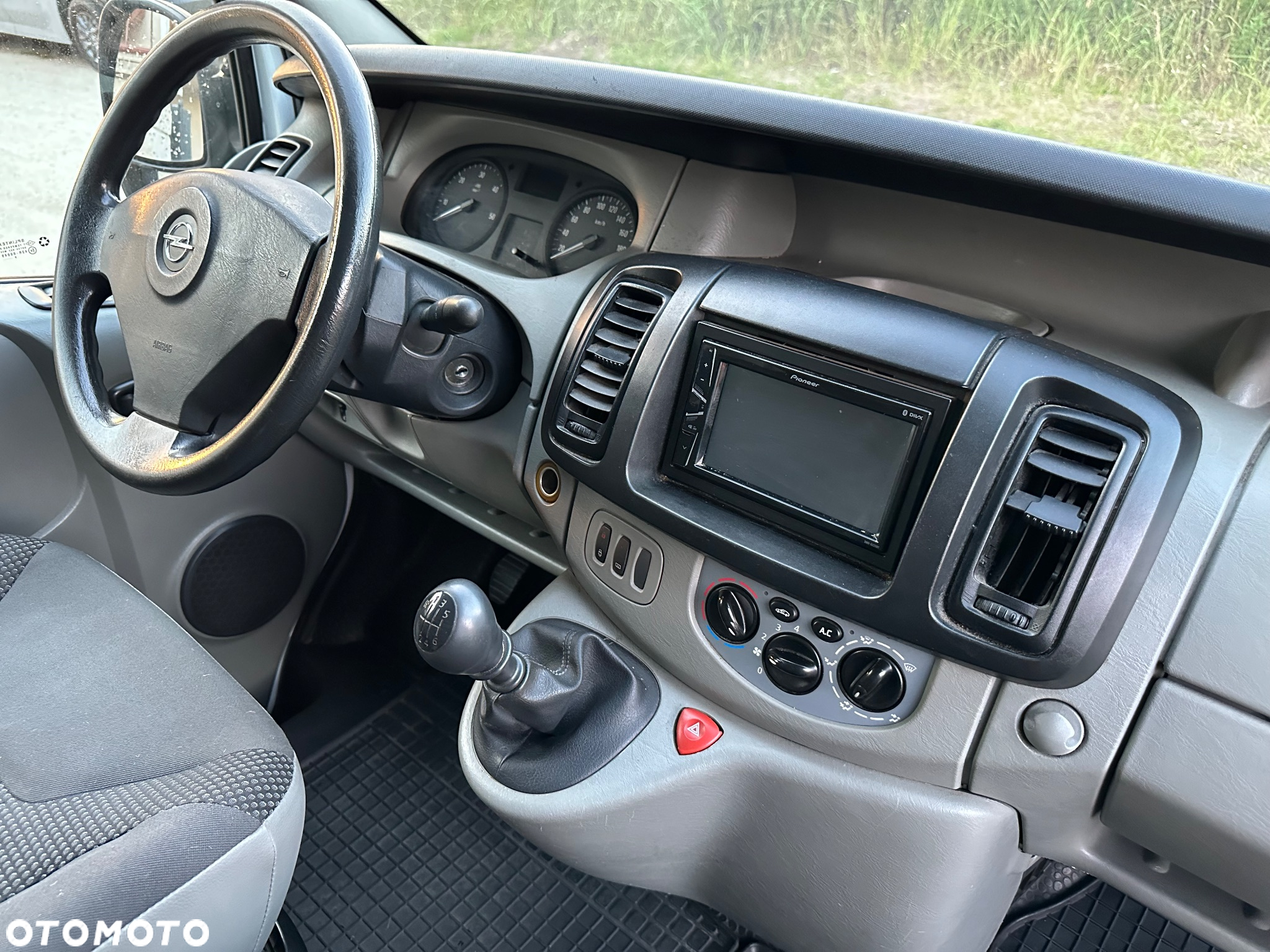 Opel VIVARO - 15