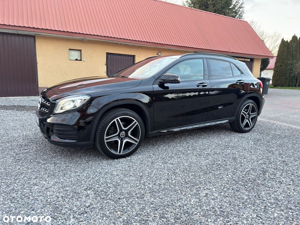 Mercedes-Benz GLA 220 4-Matic AMG Line - 1