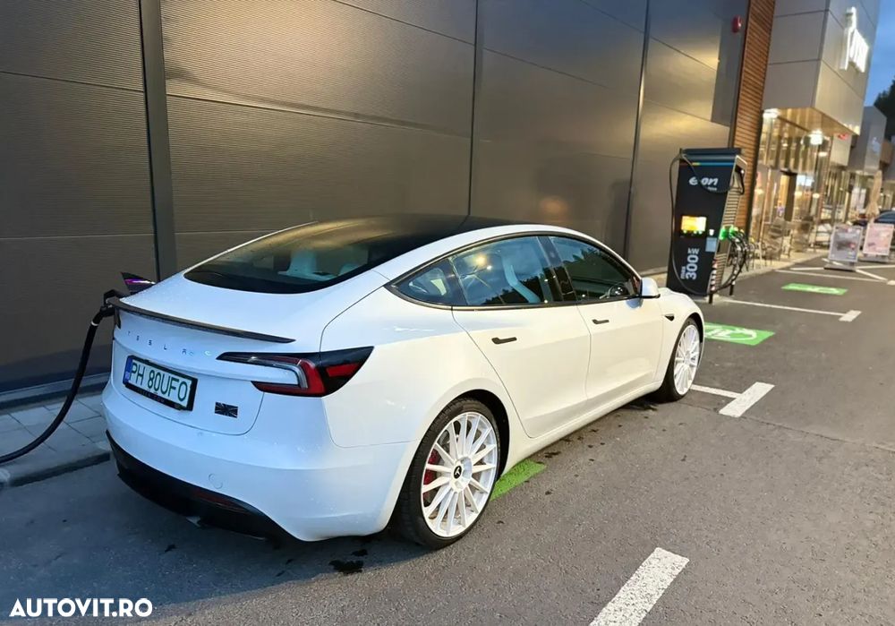 Tesla Model 3 Performance - 7
