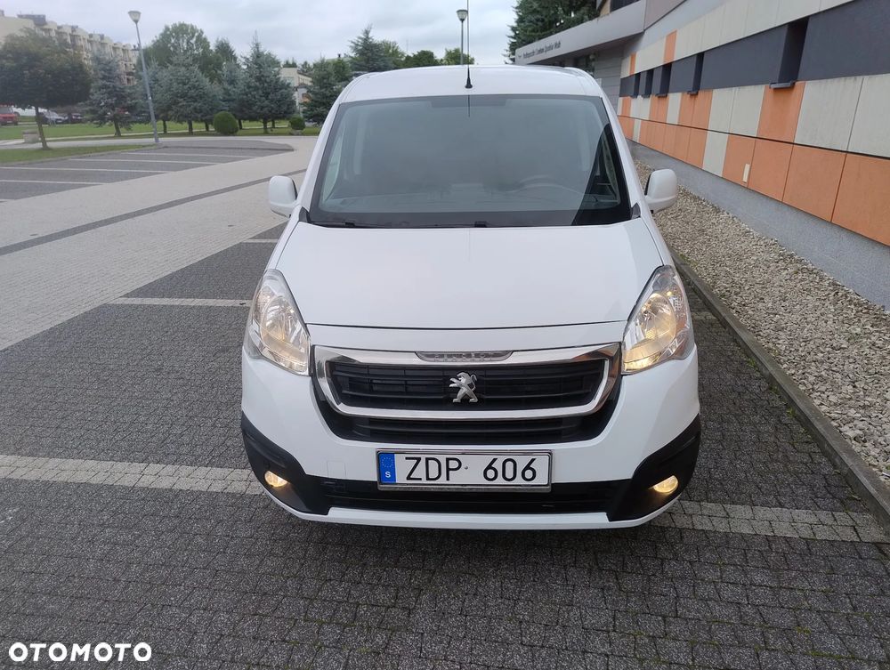 Peugeot PARTNER PO LIFT 1.6 HDI (90KM) 5-BIEGÓW KLIMA TEMPOMAT TABLET STAN IDEALNY FULL OPCJA BEZWYPADKOWY SERWIS KM NIE MA RDZY ! ! ! - 5