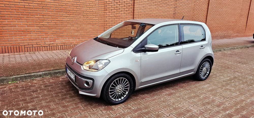 Volkswagen up! club - 24