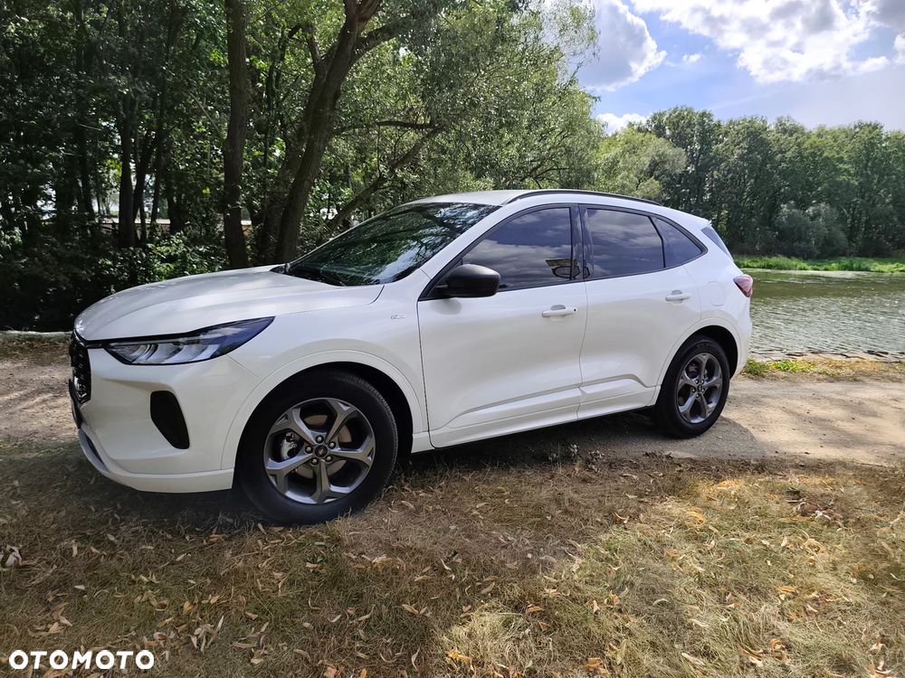 Ford Kuga 1.5 EcoBoost ST-LINE - 3