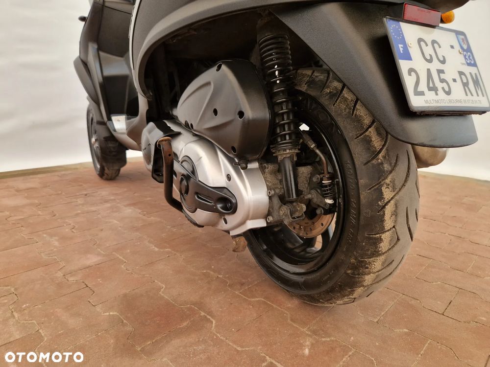 Piaggio MP-3 - 27