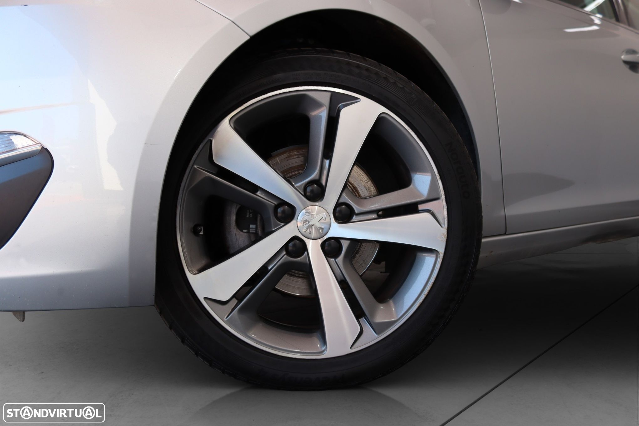 Peugeot 308 1.2 PureTech Allure - 14
