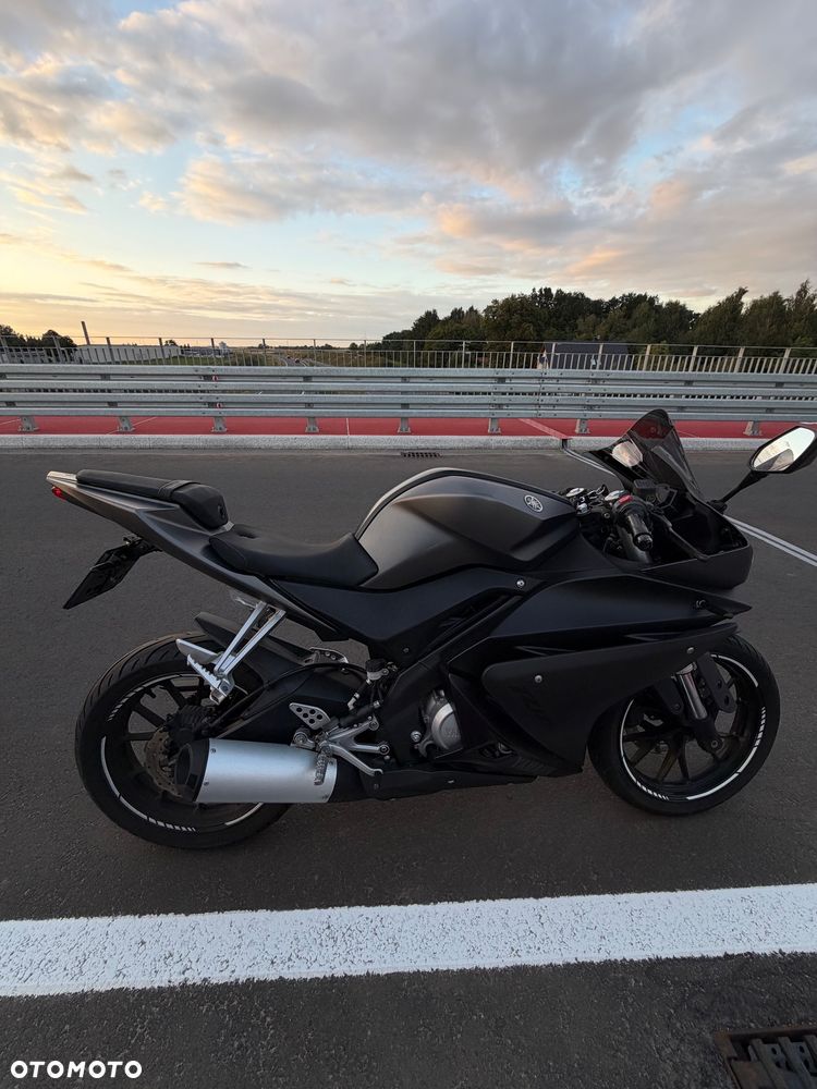 Yamaha YZF - 3