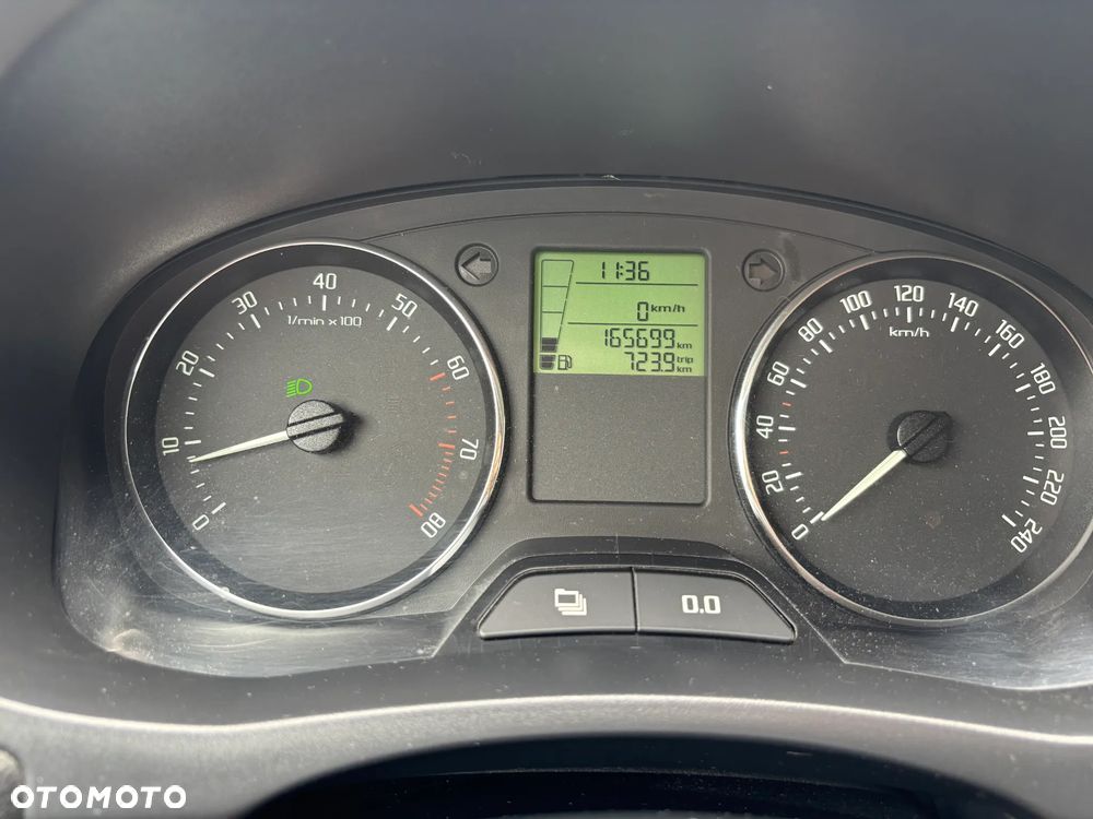 Skoda Fabia 1.4 16V Family - 11