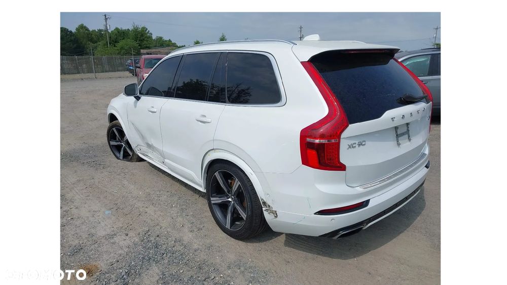 Volvo XC 90 T5 AWD R-Design 7os - 11