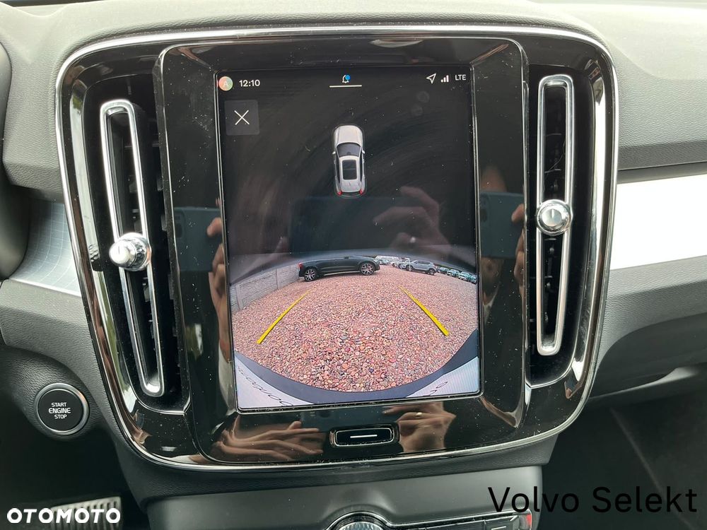Volvo XC 40 - 25